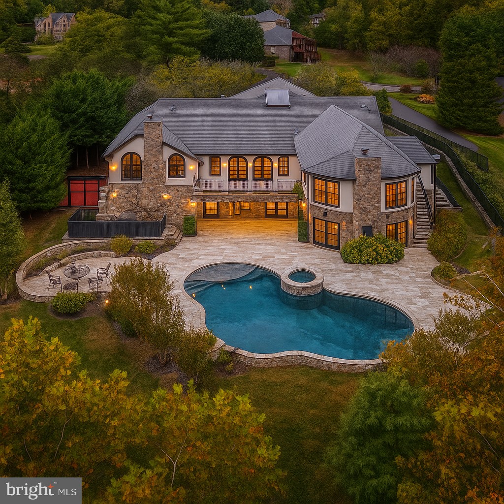 2 PINEY MEETINGHOUSE COURT