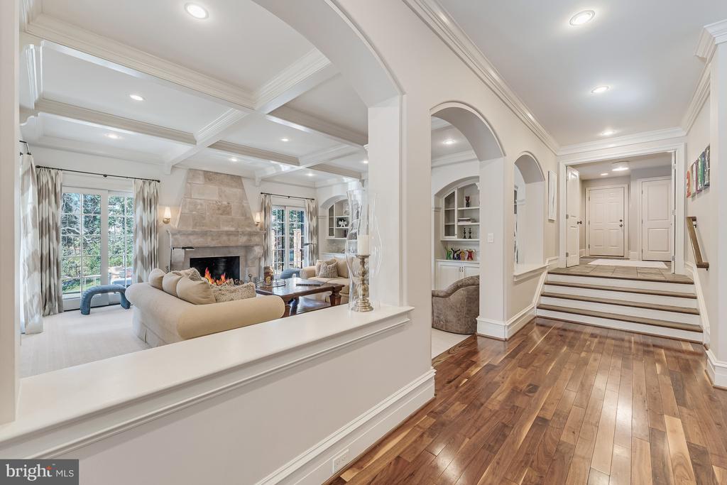 10 BURNING TREE COURT