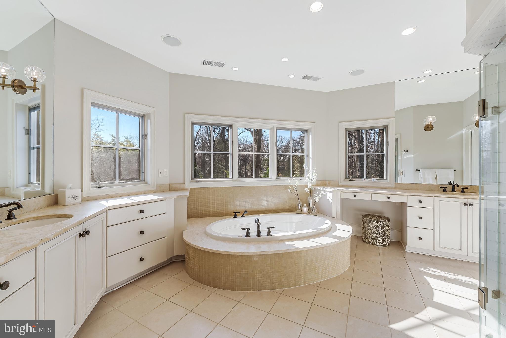 10 BURNING TREE COURT
