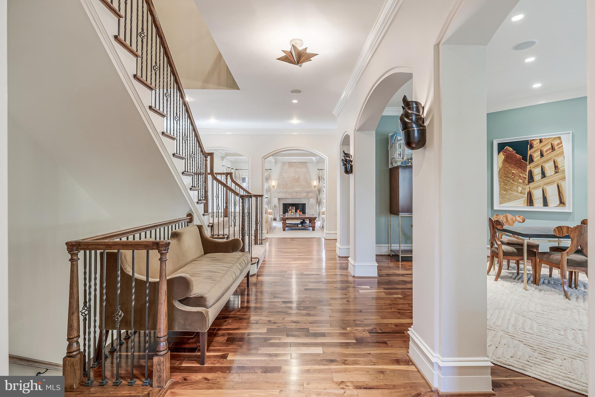 10 BURNING TREE COURT
