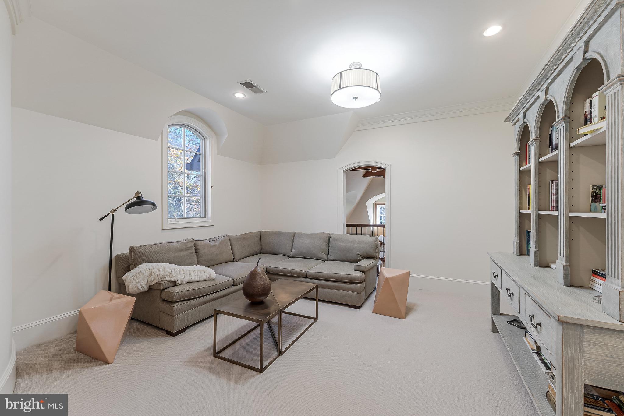 10 BURNING TREE COURT