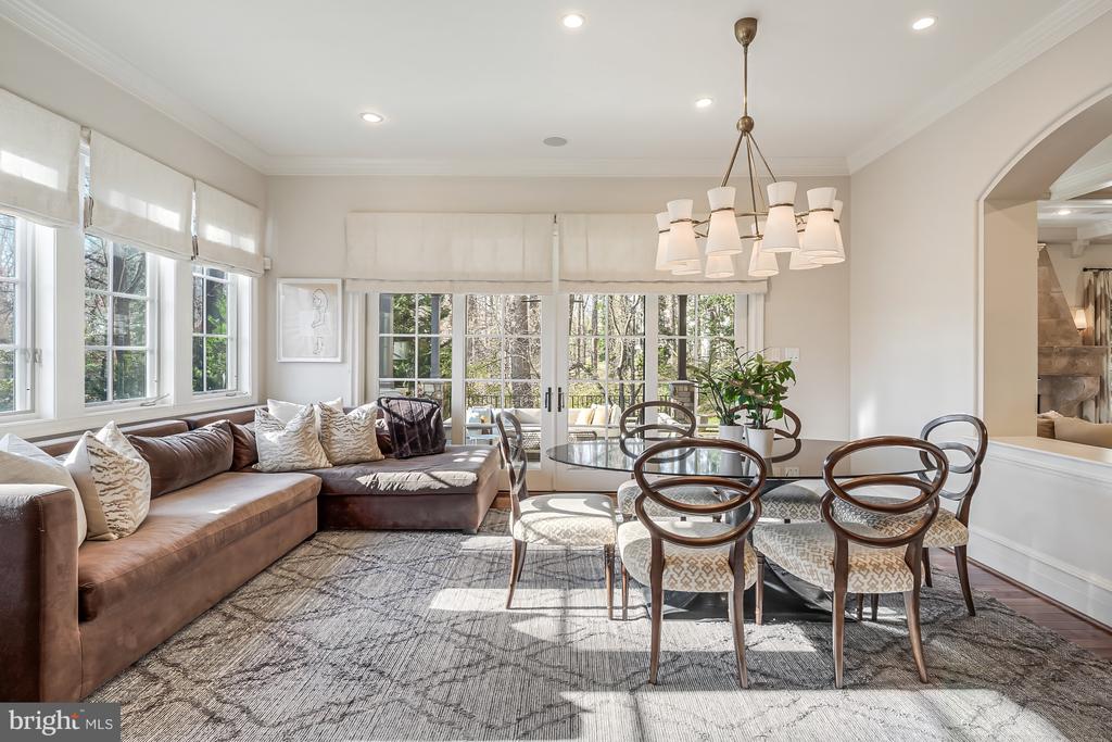 10 BURNING TREE COURT