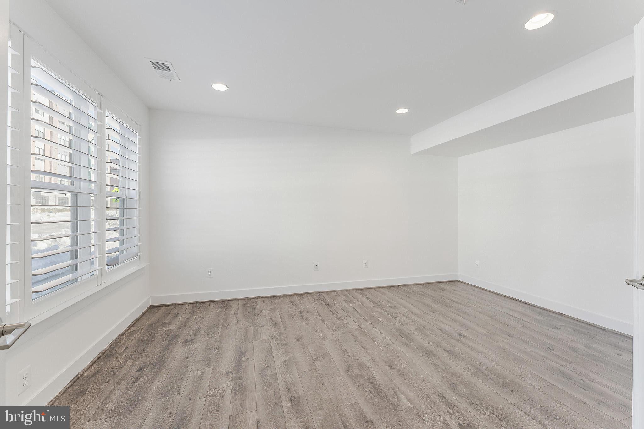 3510 BELLFLOWER LANE