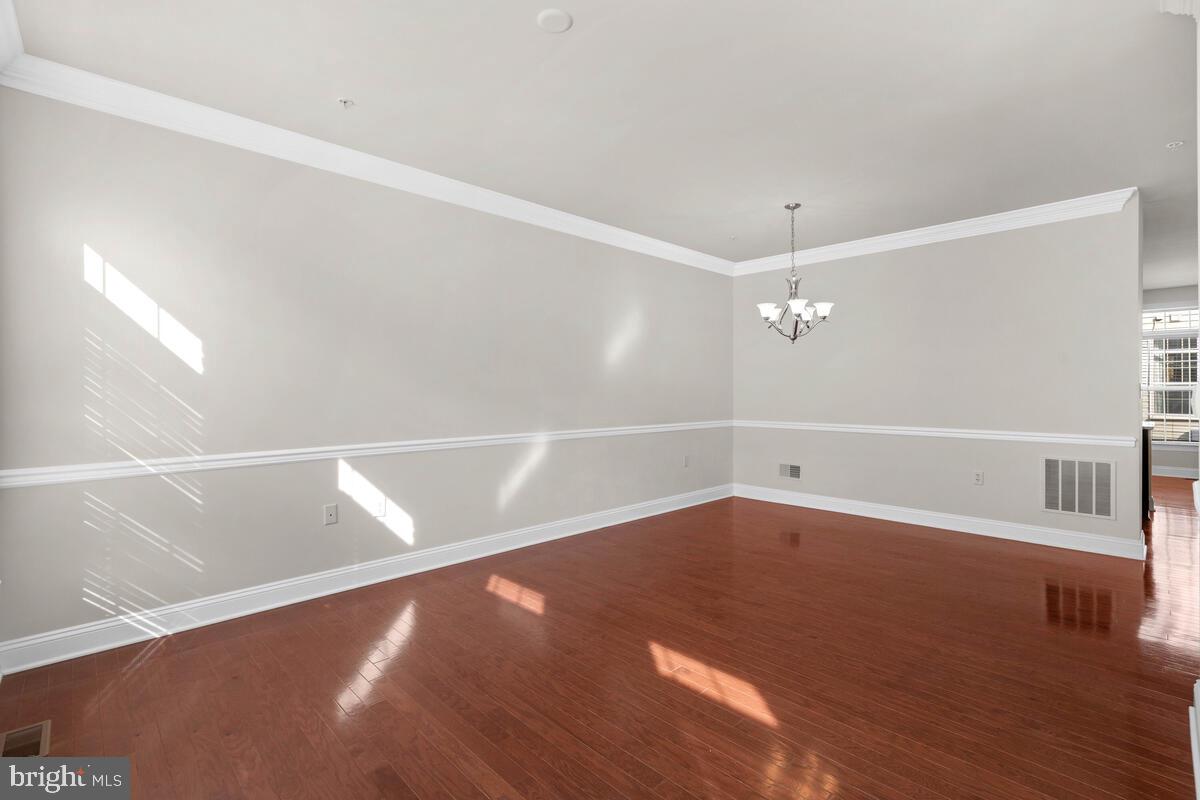 415 N Upton COURT