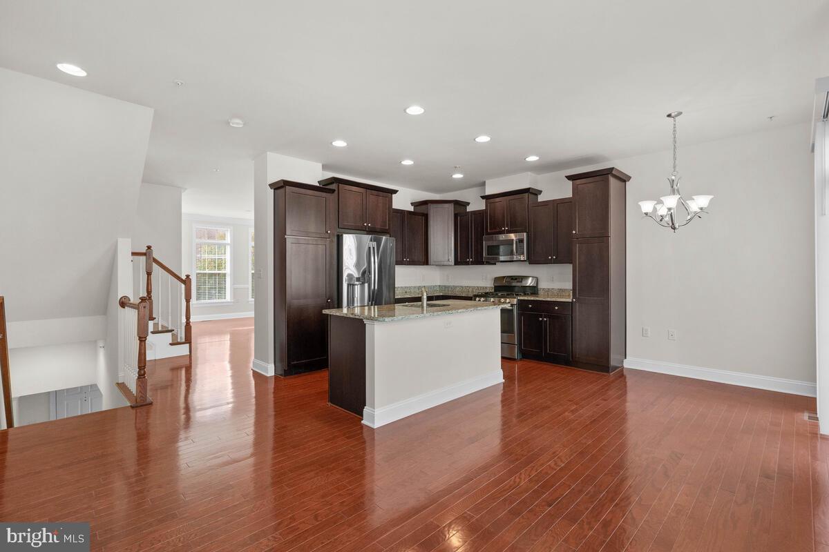 415 N Upton COURT