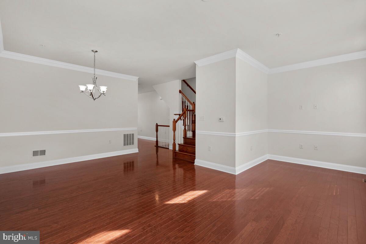 415 N Upton COURT