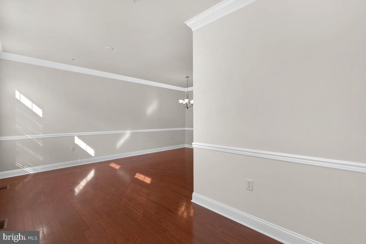 415 N Upton COURT