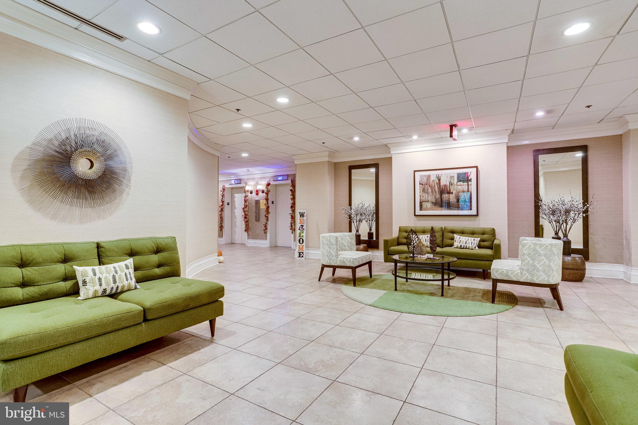 1029 N Stuart Street Unit: 306