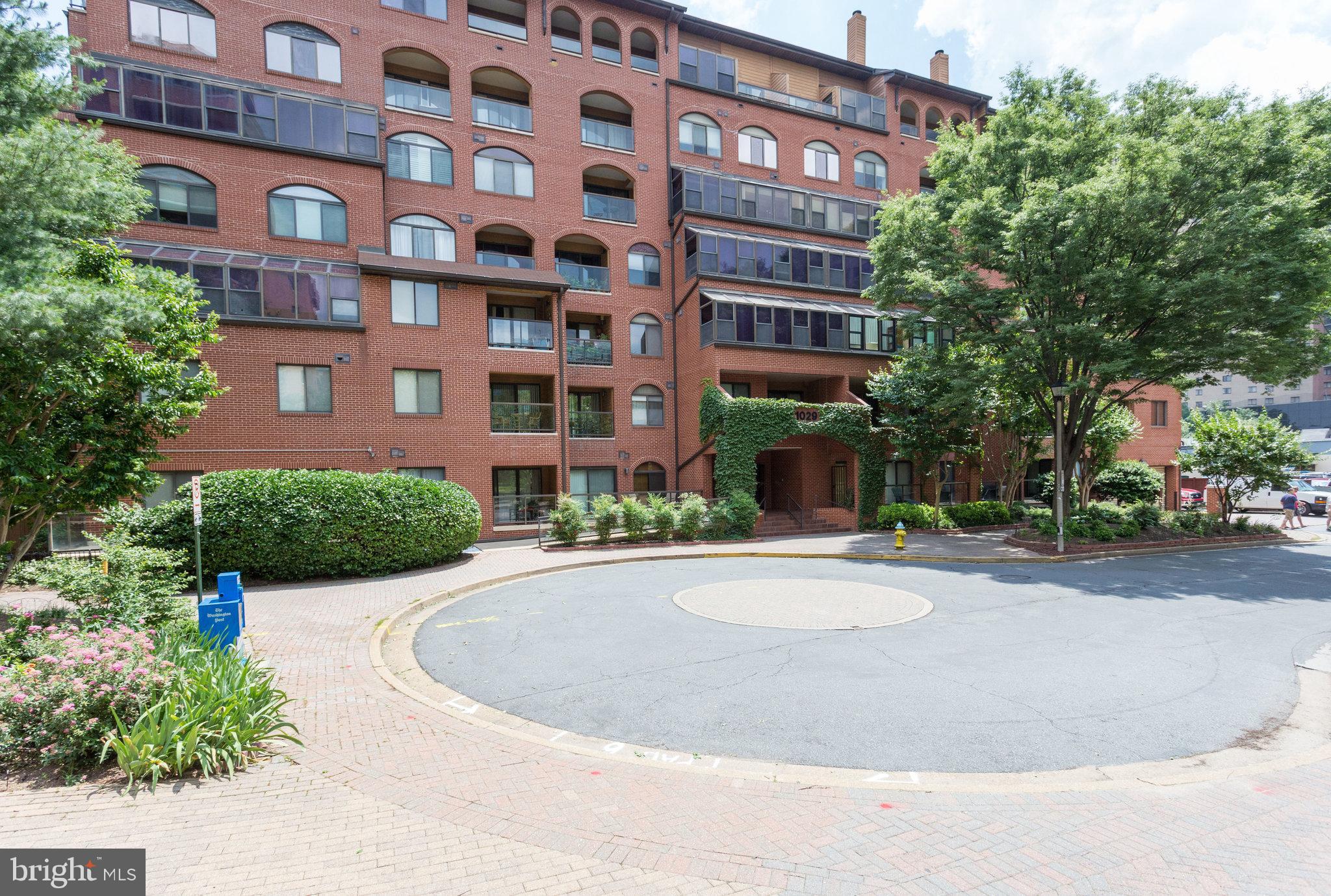 1029 N Stuart Street Unit: 306