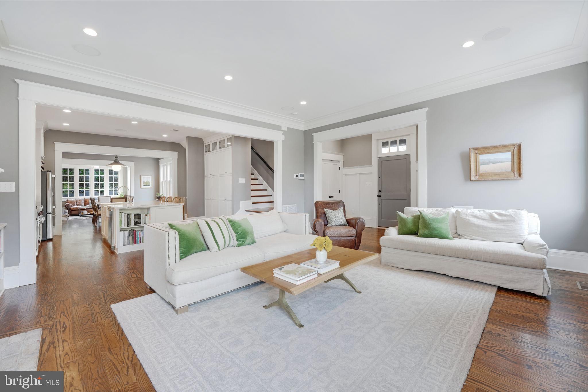 2317 N Utah St