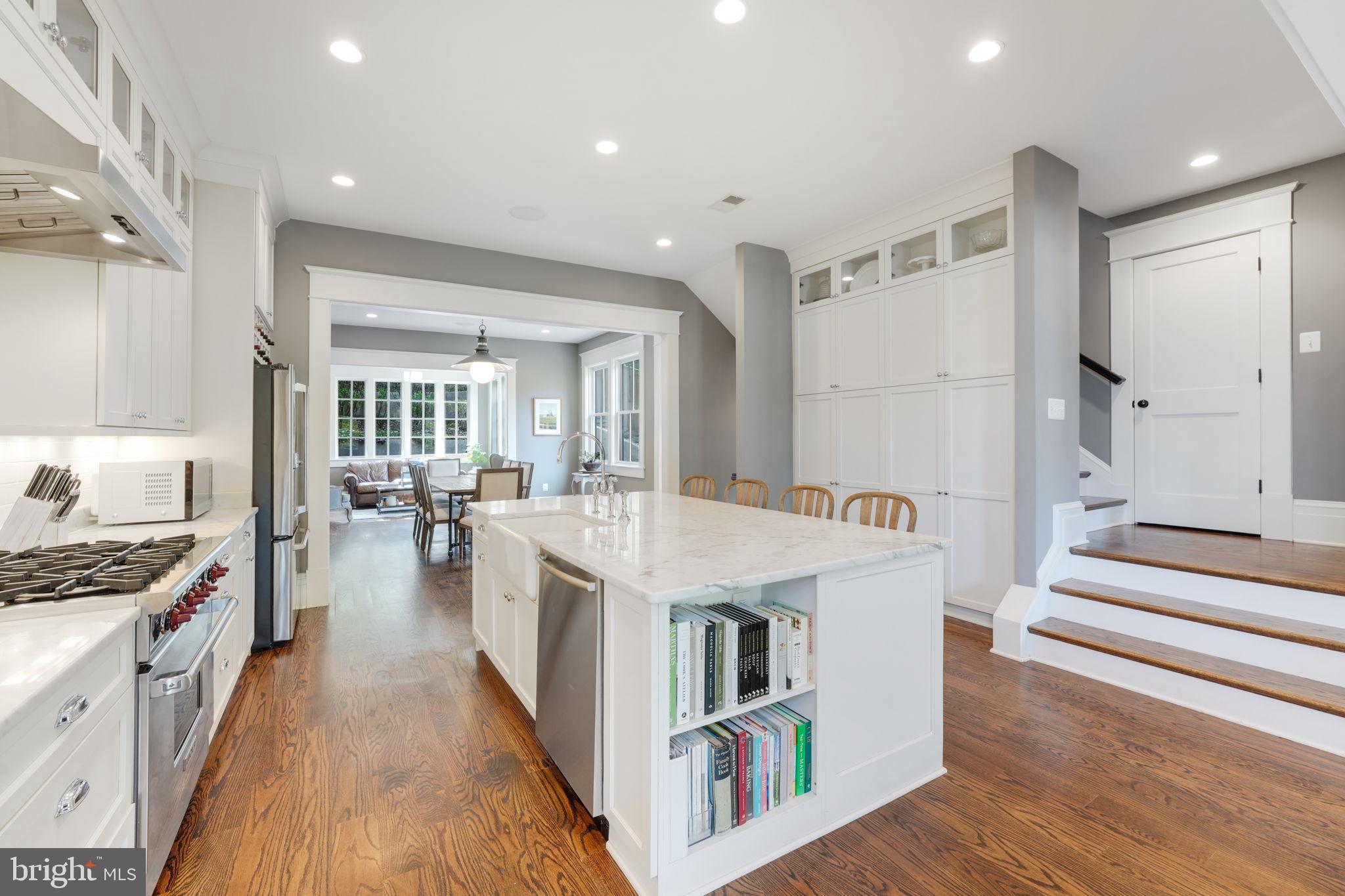 2317 N Utah St