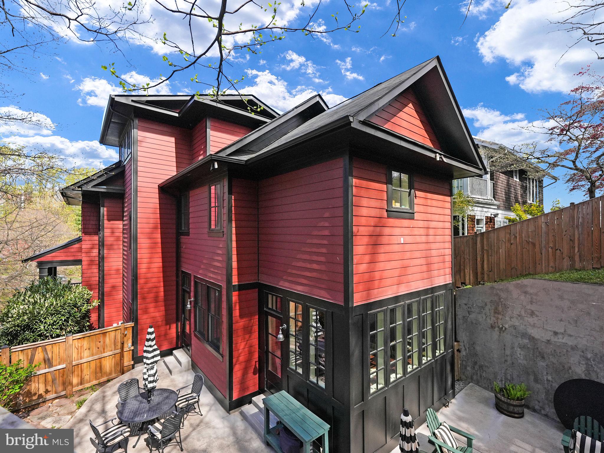 2317 N Utah St