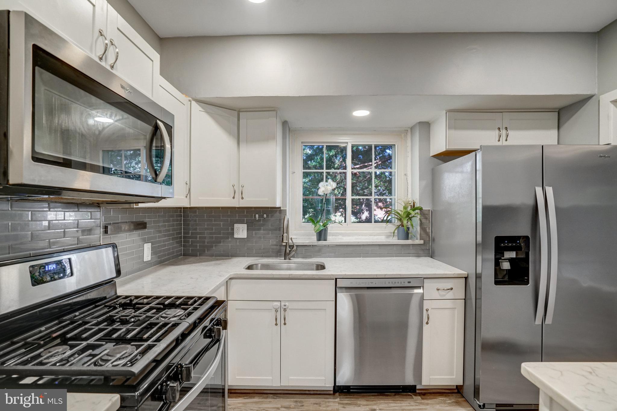 3239 GUNSTON ROAD