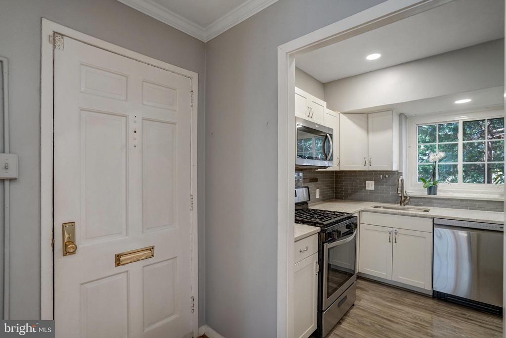 3239 GUNSTON ROAD