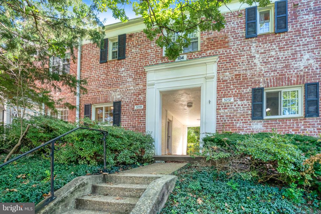 3239 GUNSTON ROAD