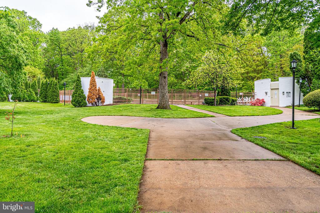 3239 GUNSTON ROAD