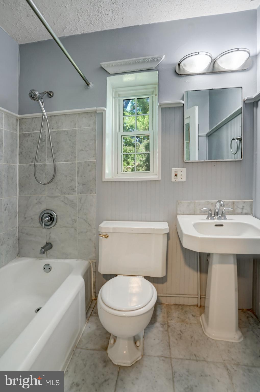 3239 GUNSTON ROAD