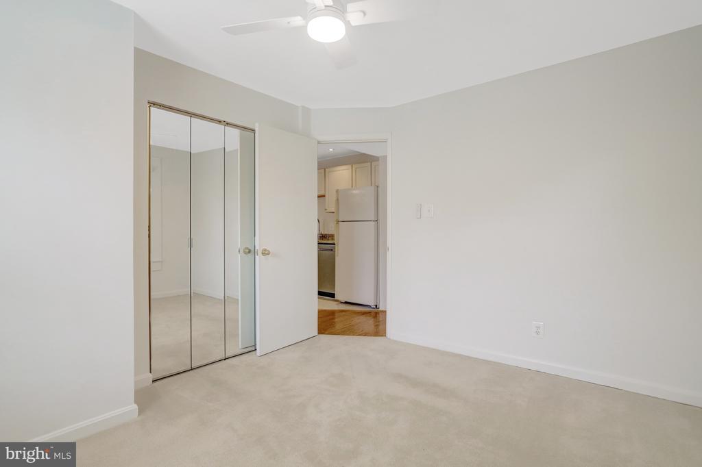 1800 DEWITT AVENUE Unit: H