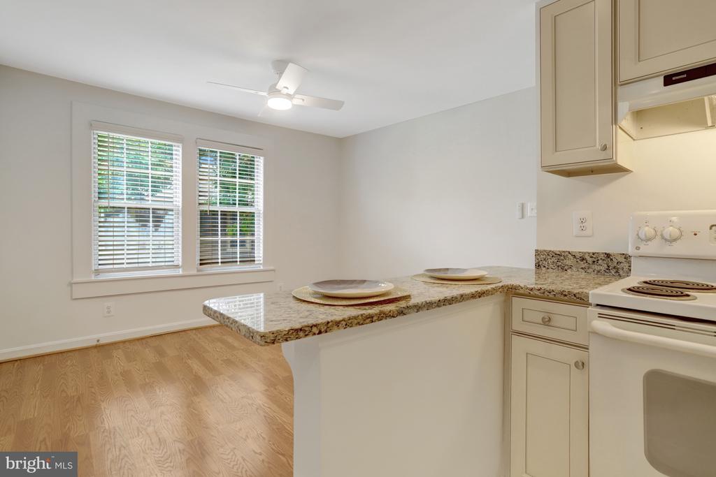 1800 DEWITT AVENUE Unit: H