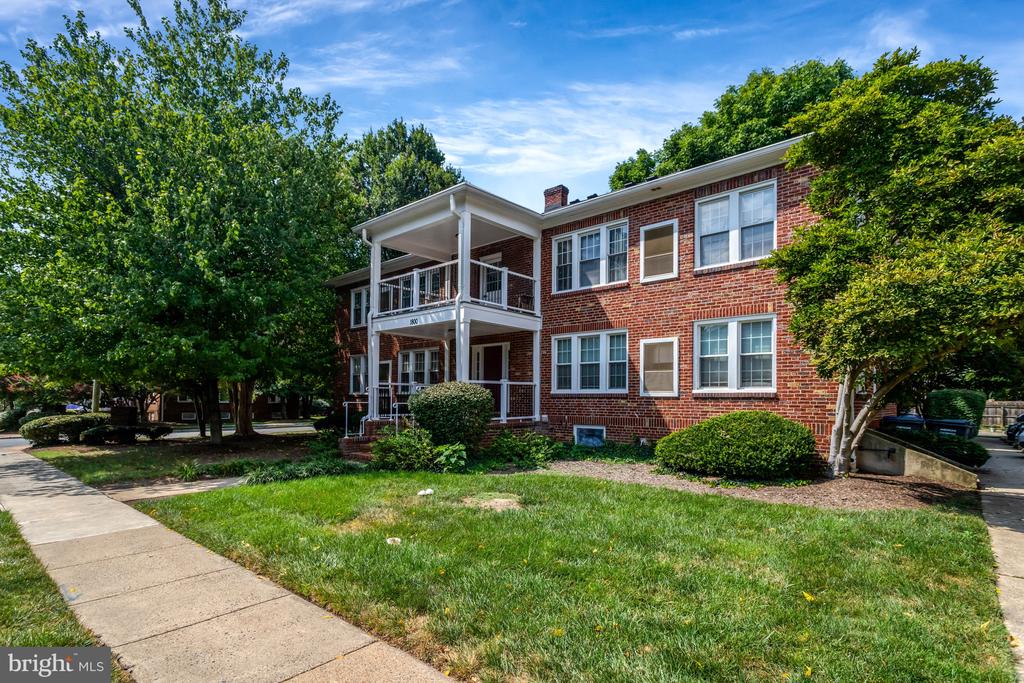 1800 DEWITT AVENUE Unit: H