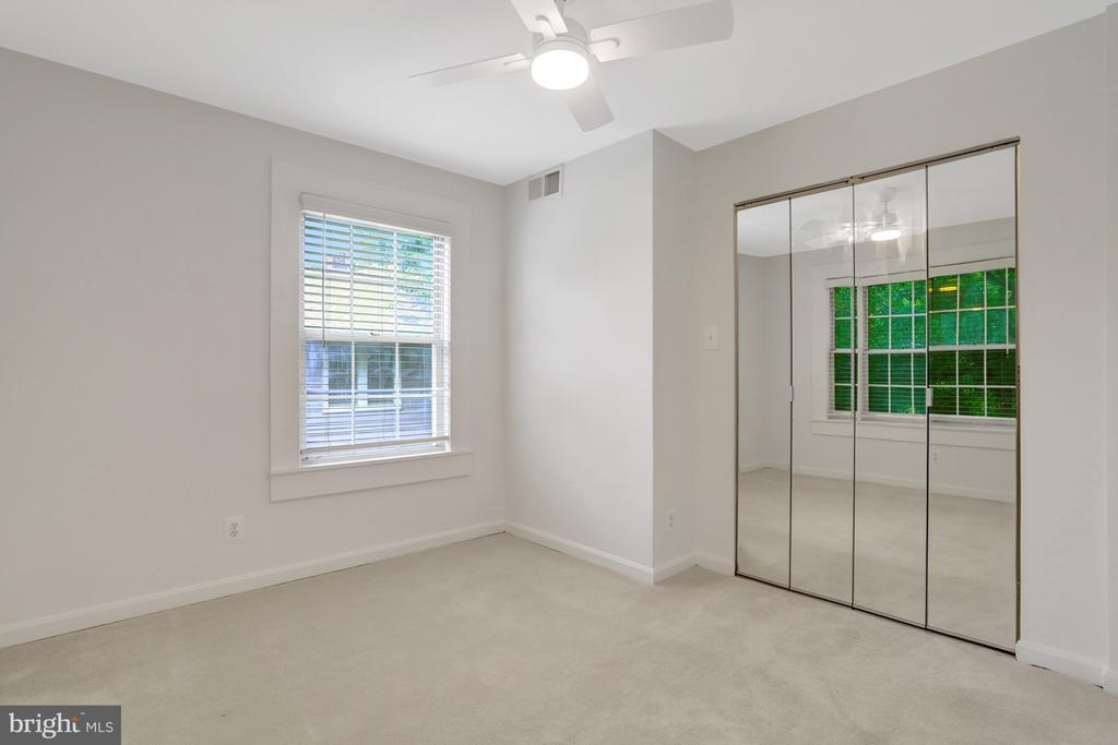 1800 DEWITT AVENUE Unit: H