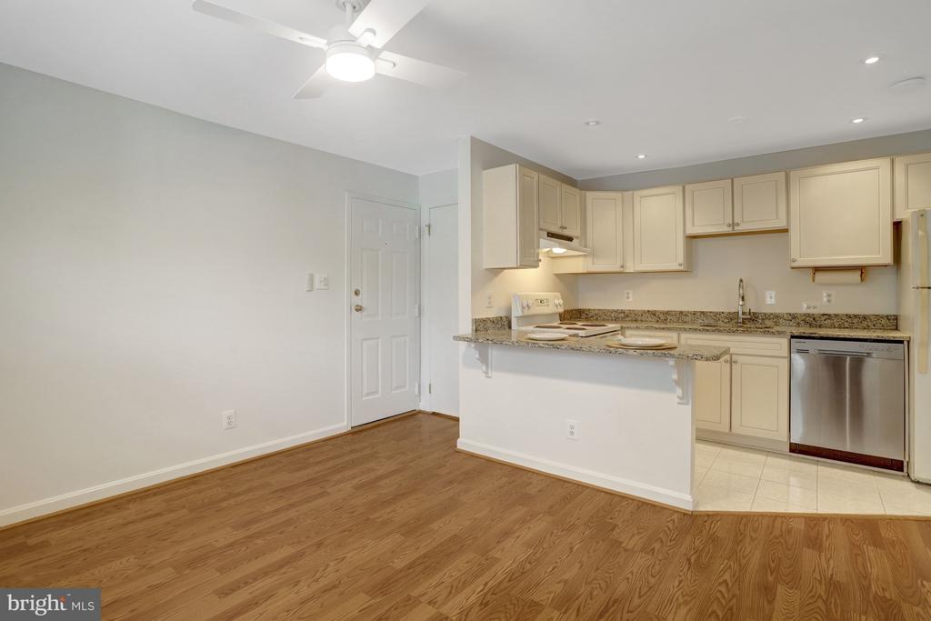 1800 DEWITT AVENUE Unit: H