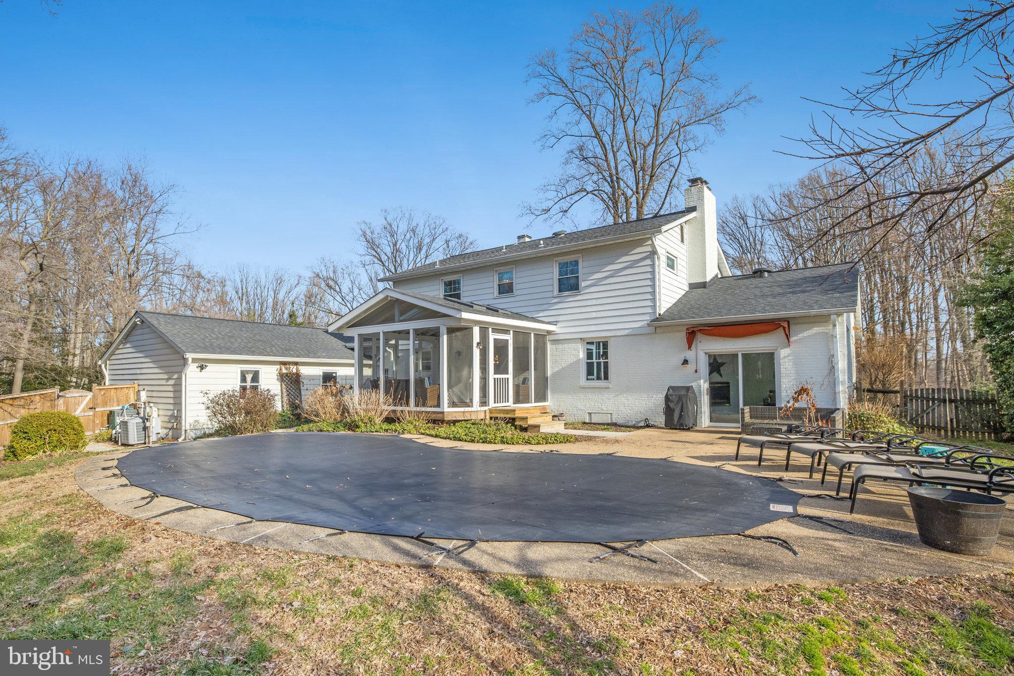 2100 Post ROAD