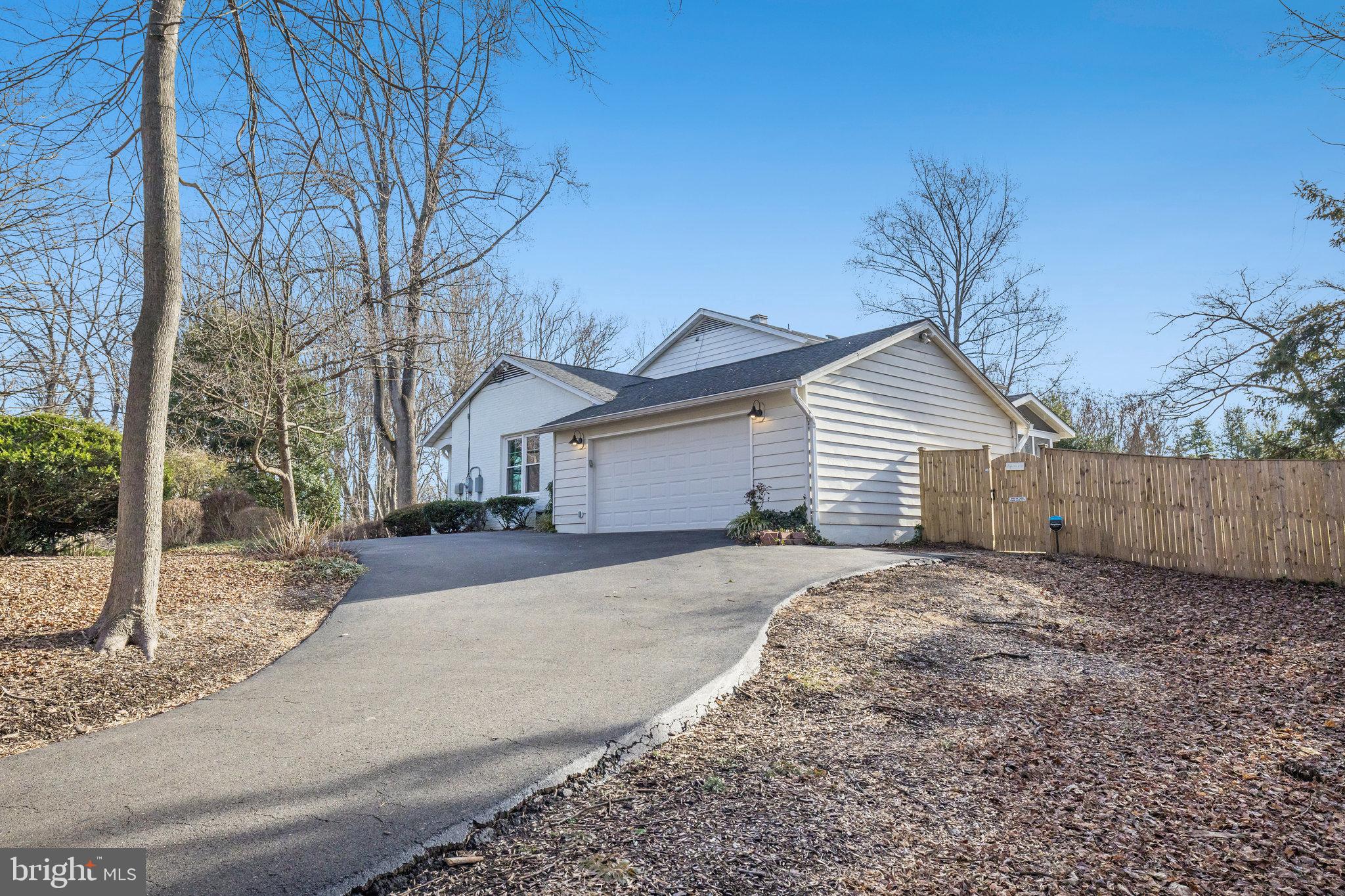 2100 Post ROAD