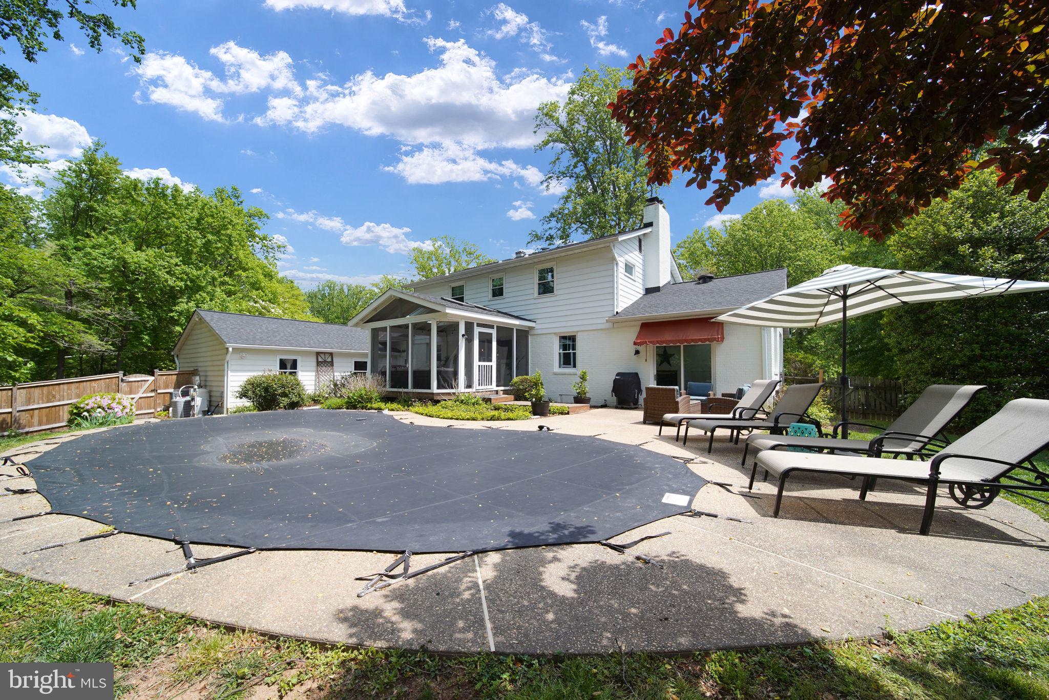 2100 Post ROAD