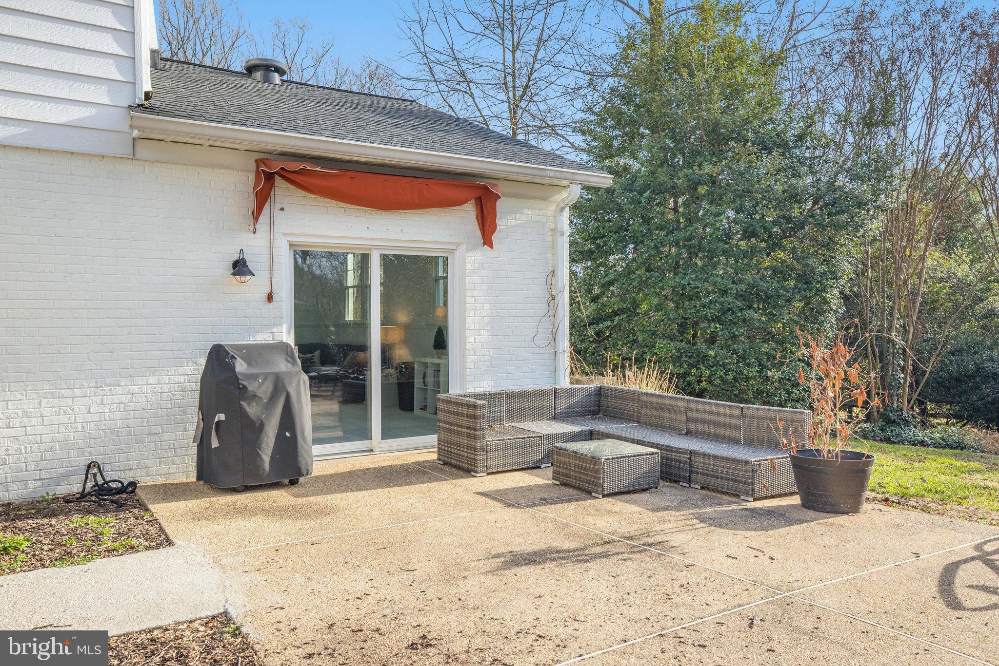 2100 Post ROAD