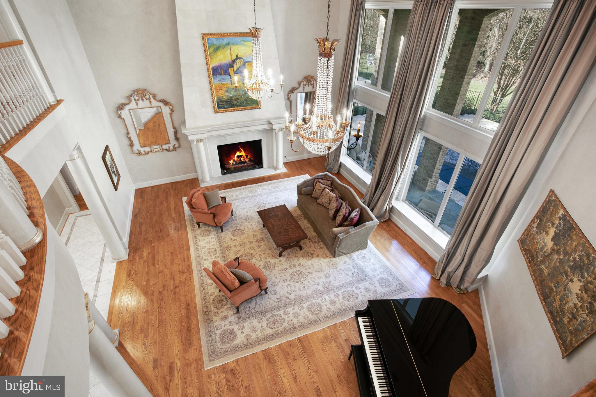 2400 Oakmont Ct