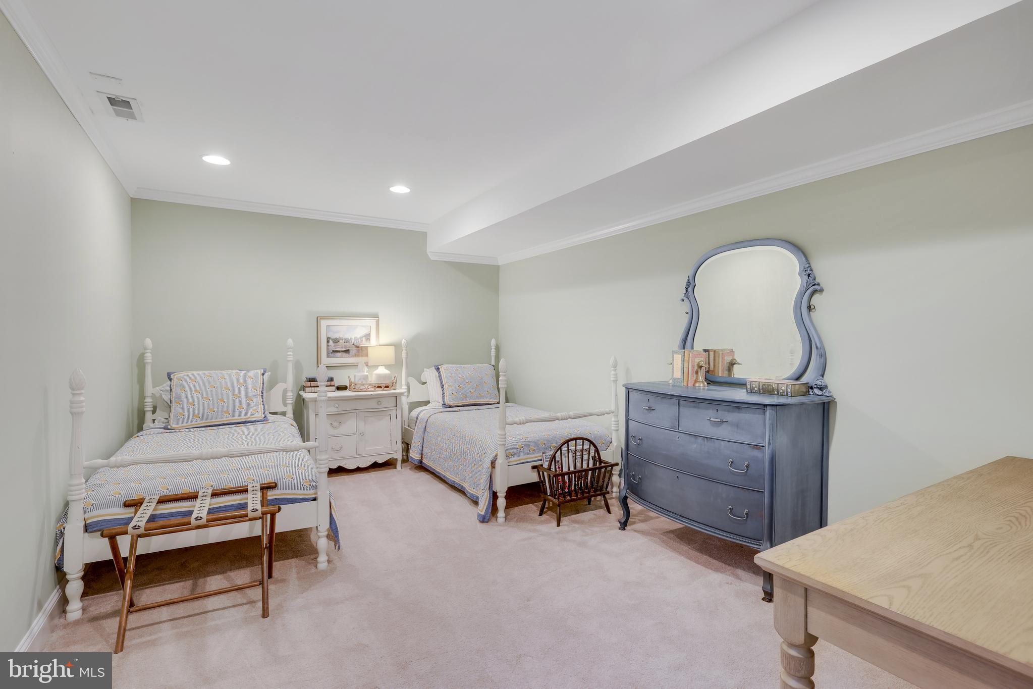 3002 Heritage Farm Ct