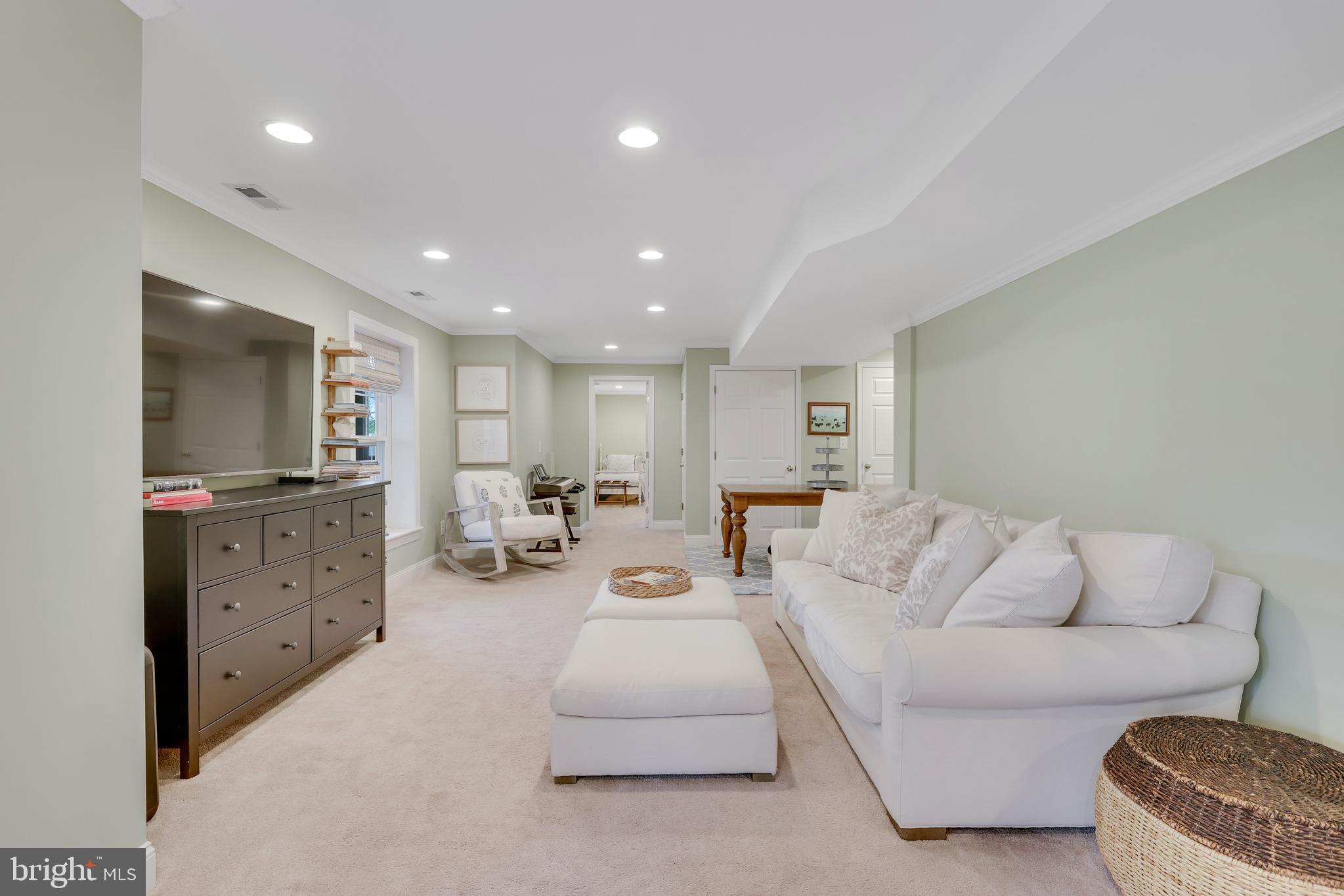 3002 Heritage Farm Ct
