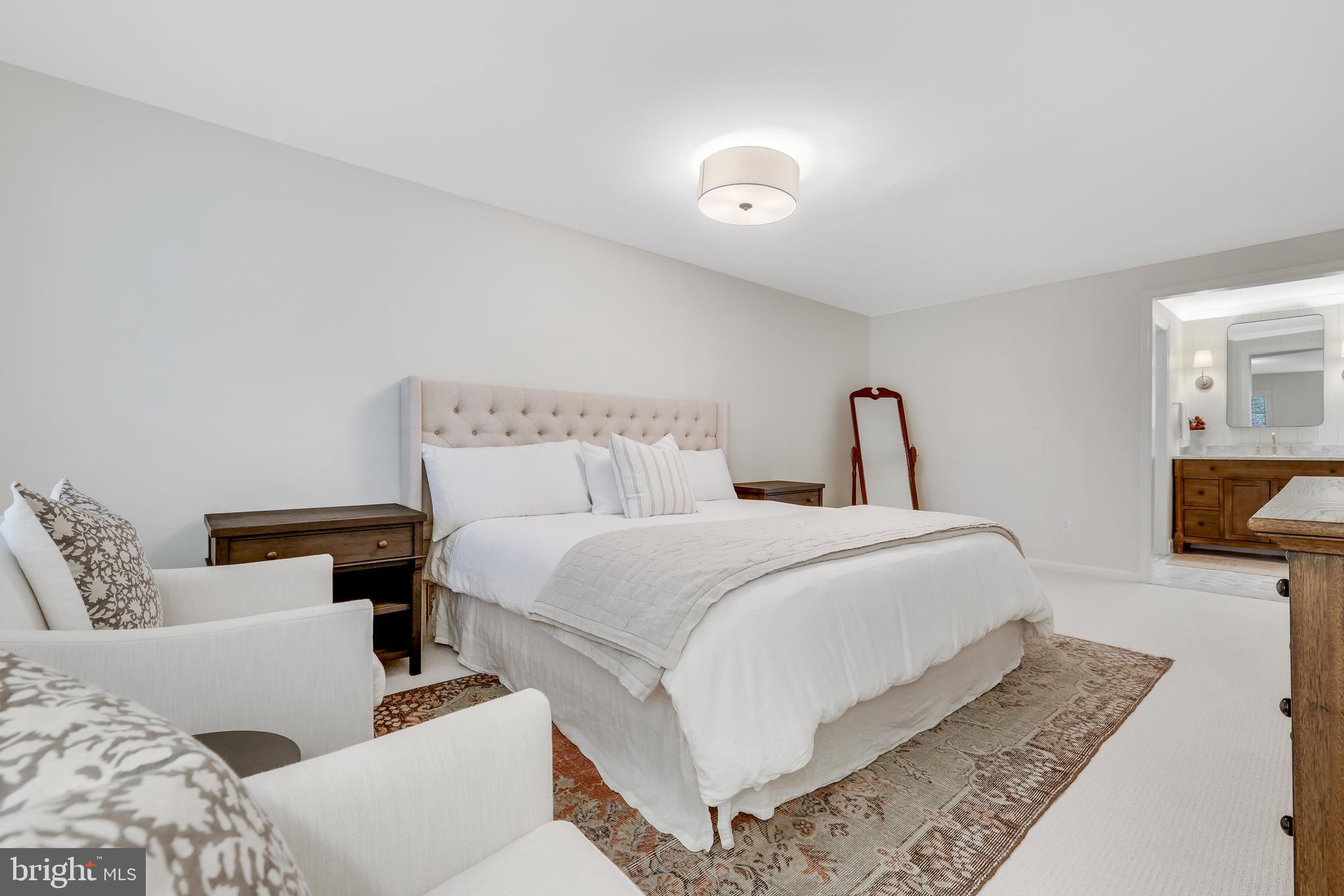 3002 Heritage Farm Ct