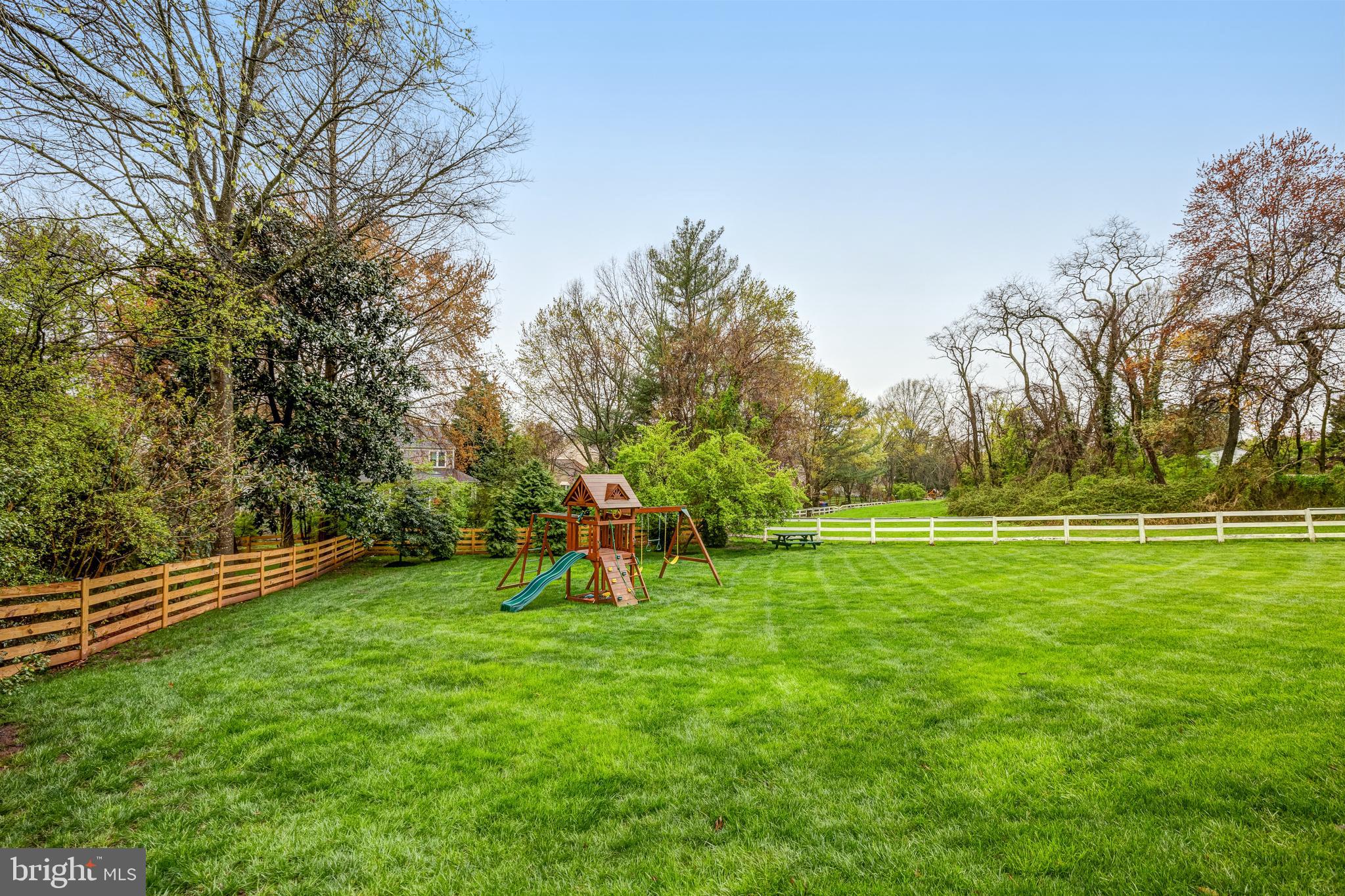 3002 Heritage Farm Ct