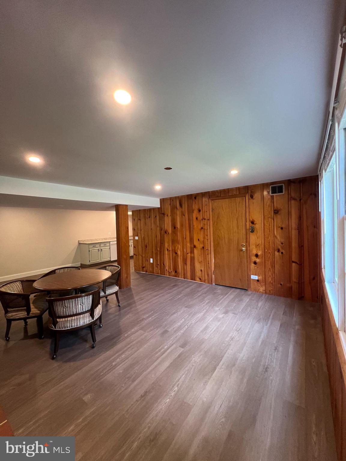 107 PATRICK ST SE