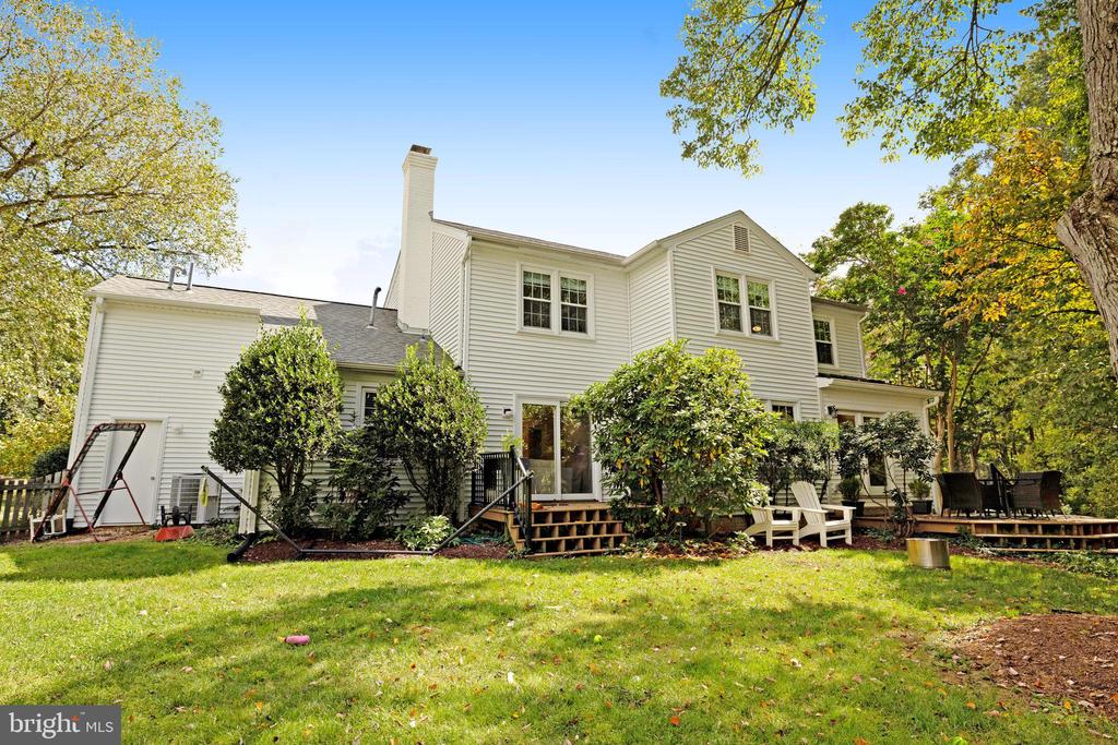 1816 Abbey Oak Dr