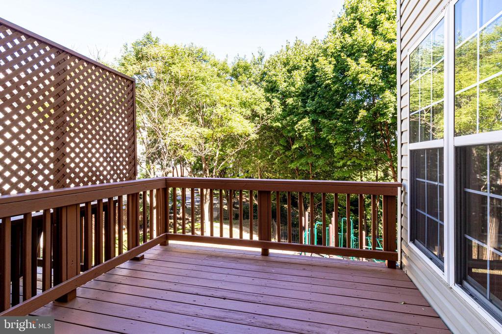 9330 BRANCH SIDE LN