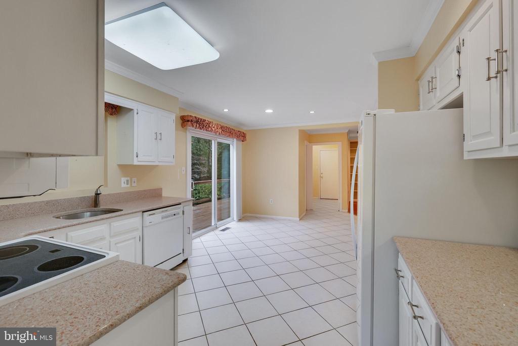 3239 Betsy Ln