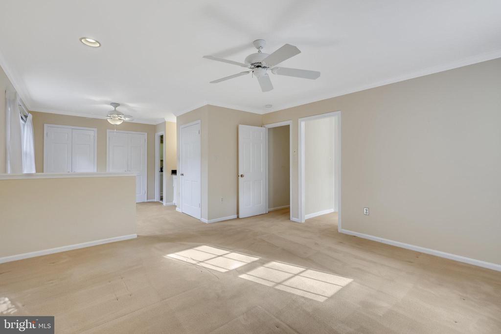 3239 Betsy Ln