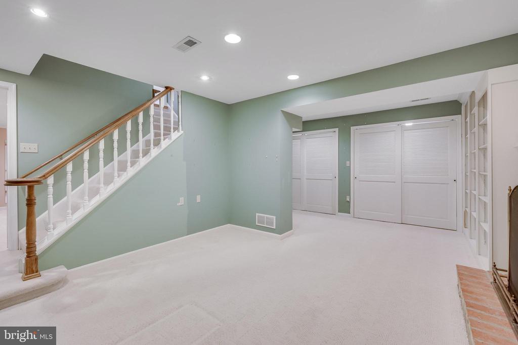 3239 Betsy Ln