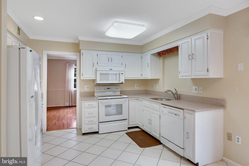 3239 Betsy Ln