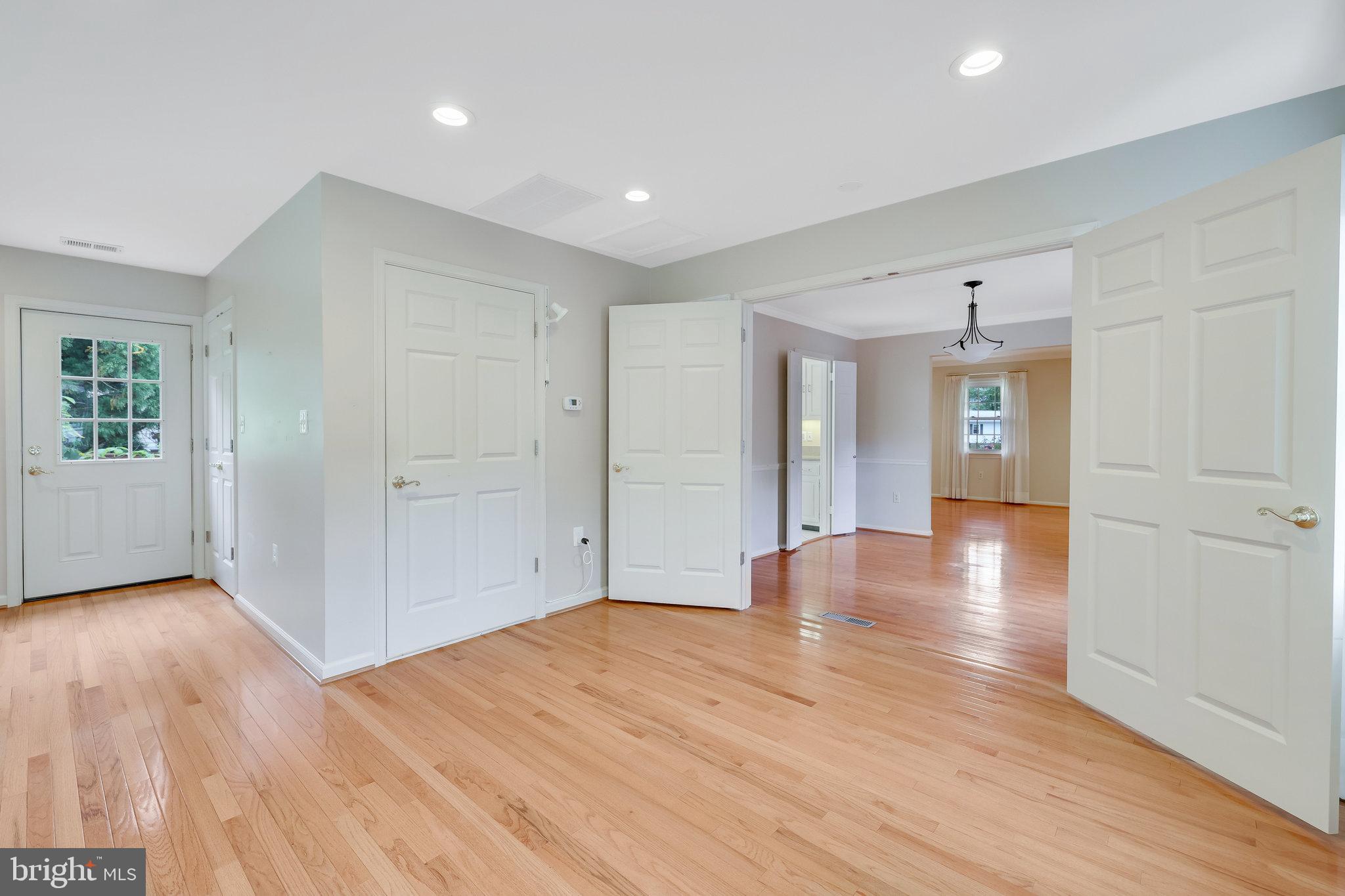 3239 Betsy Ln