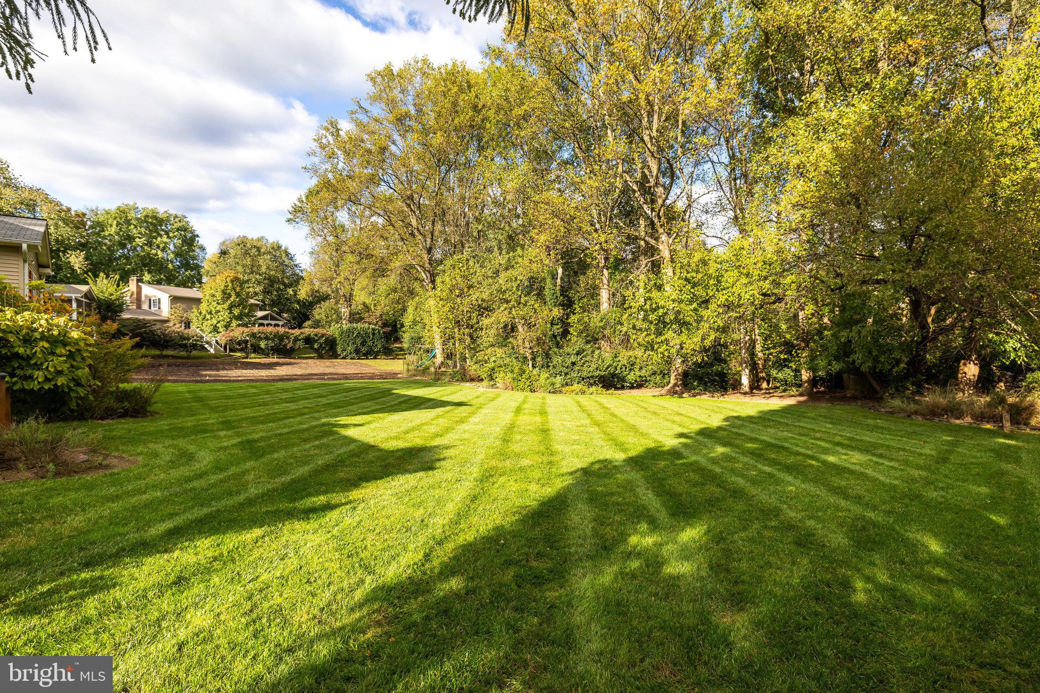 3239 Betsy Ln