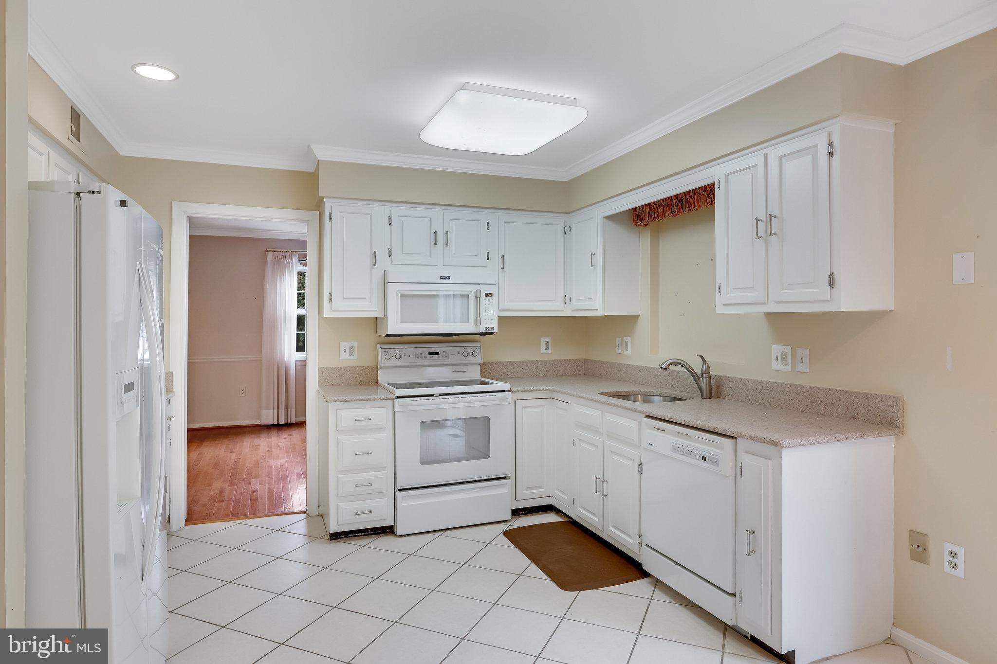 3239 Betsy Ln