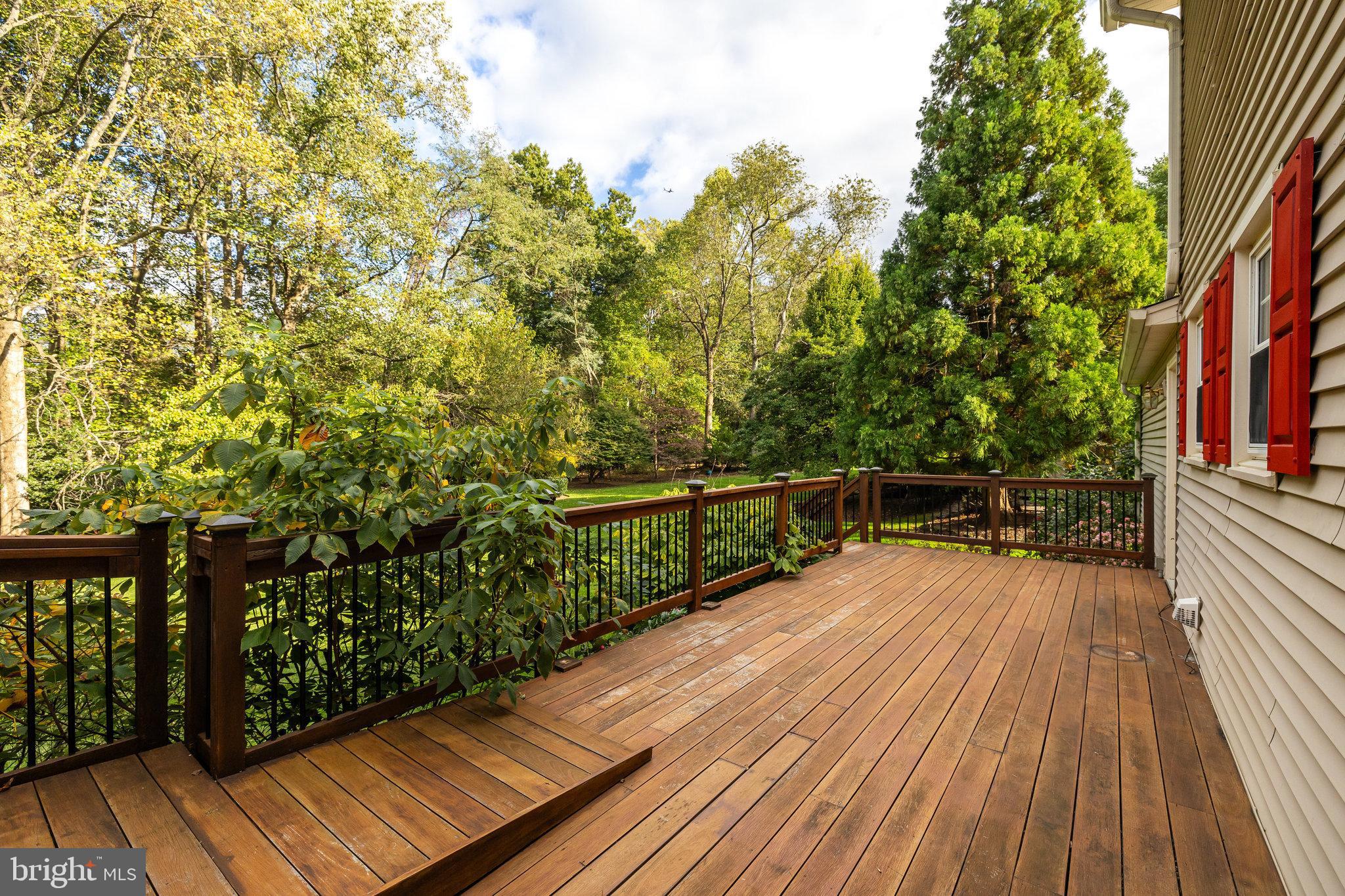3239 Betsy Ln
