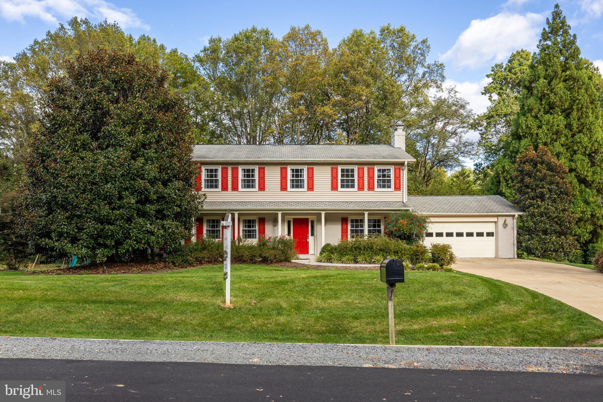 3239 Betsy Ln