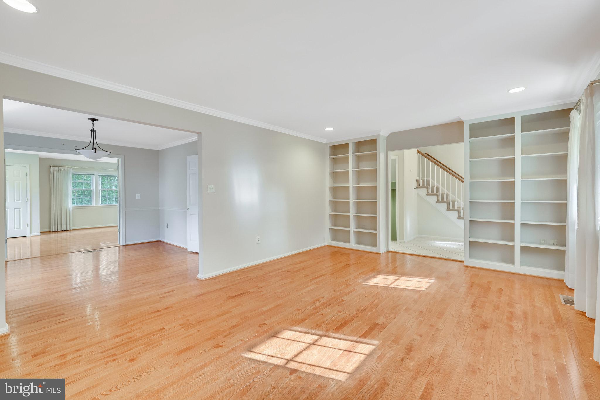 3239 Betsy Ln
