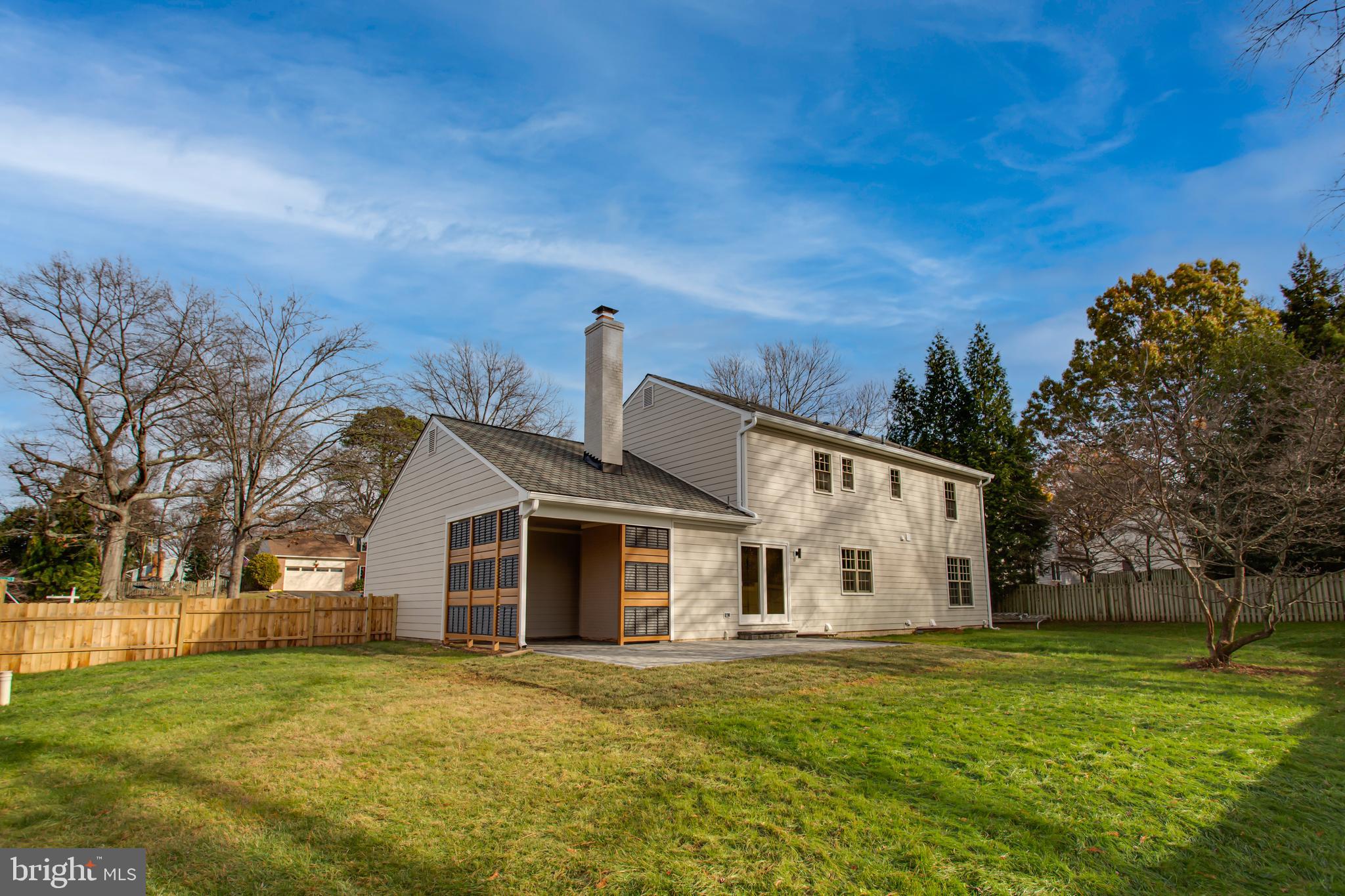 2400 Oakvale Ct NW