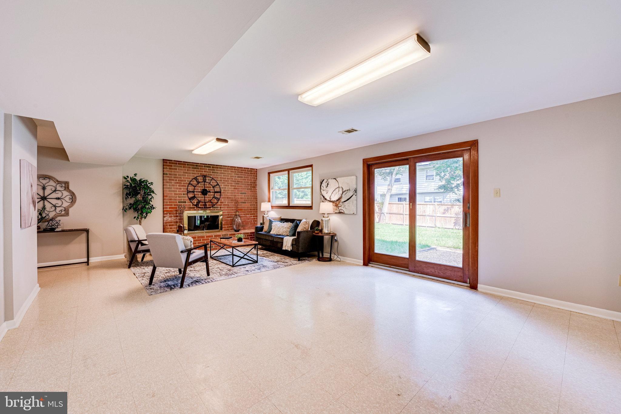 8416 STONEWALL DR